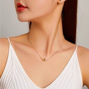 925 Sterling Silver Enamel Lovely Honey Bee Necklace for Women